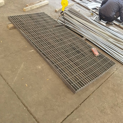 鋼格柵鋼格板G403/30/100：防滑、防腐與高強度