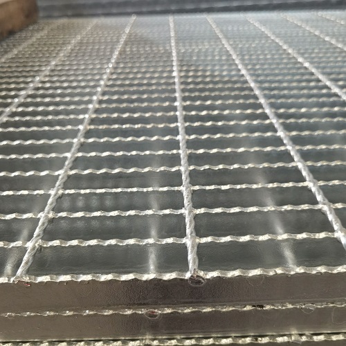 鍍鋅鋼格柵鋼格板水溝蓋板在港口碼頭中的優勢