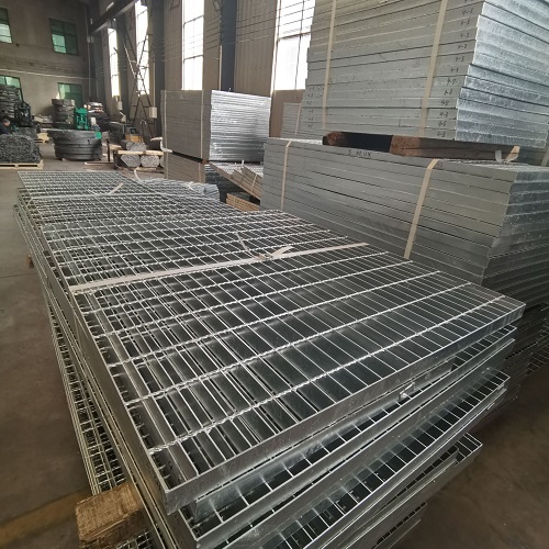 污水處理廠鋼格板如何選？防滑耐腐是關鍵！