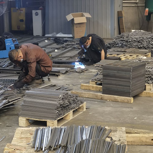 工業(yè)平臺鋼格柵解決方案：高承重與穩(wěn)定性的完美結(jié)合