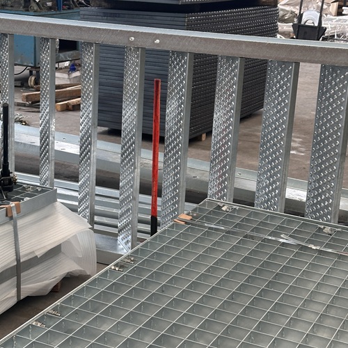 鋼格柵板正在悄悄出圈